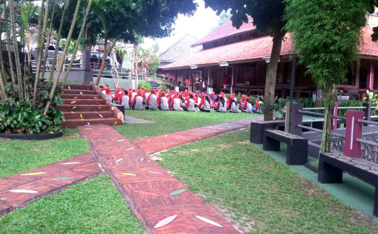 Tempat gathering Villa Ratu Pancawati  (10)